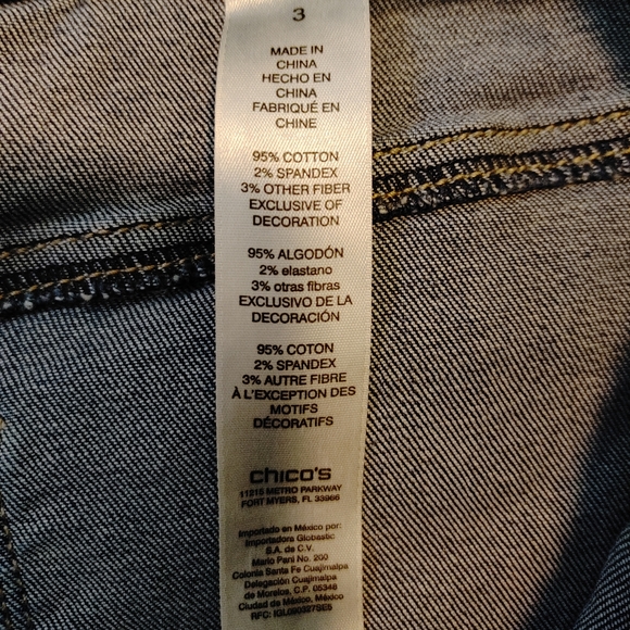 Chicos sz 3 jeans, embellishes are gold sequins on front and back. EC. JEGGING. - Picture 3 of 14